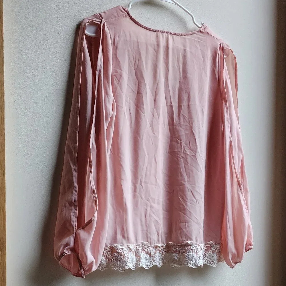 Tobi Pink Open Sleeve Lace Blouse Size Medium